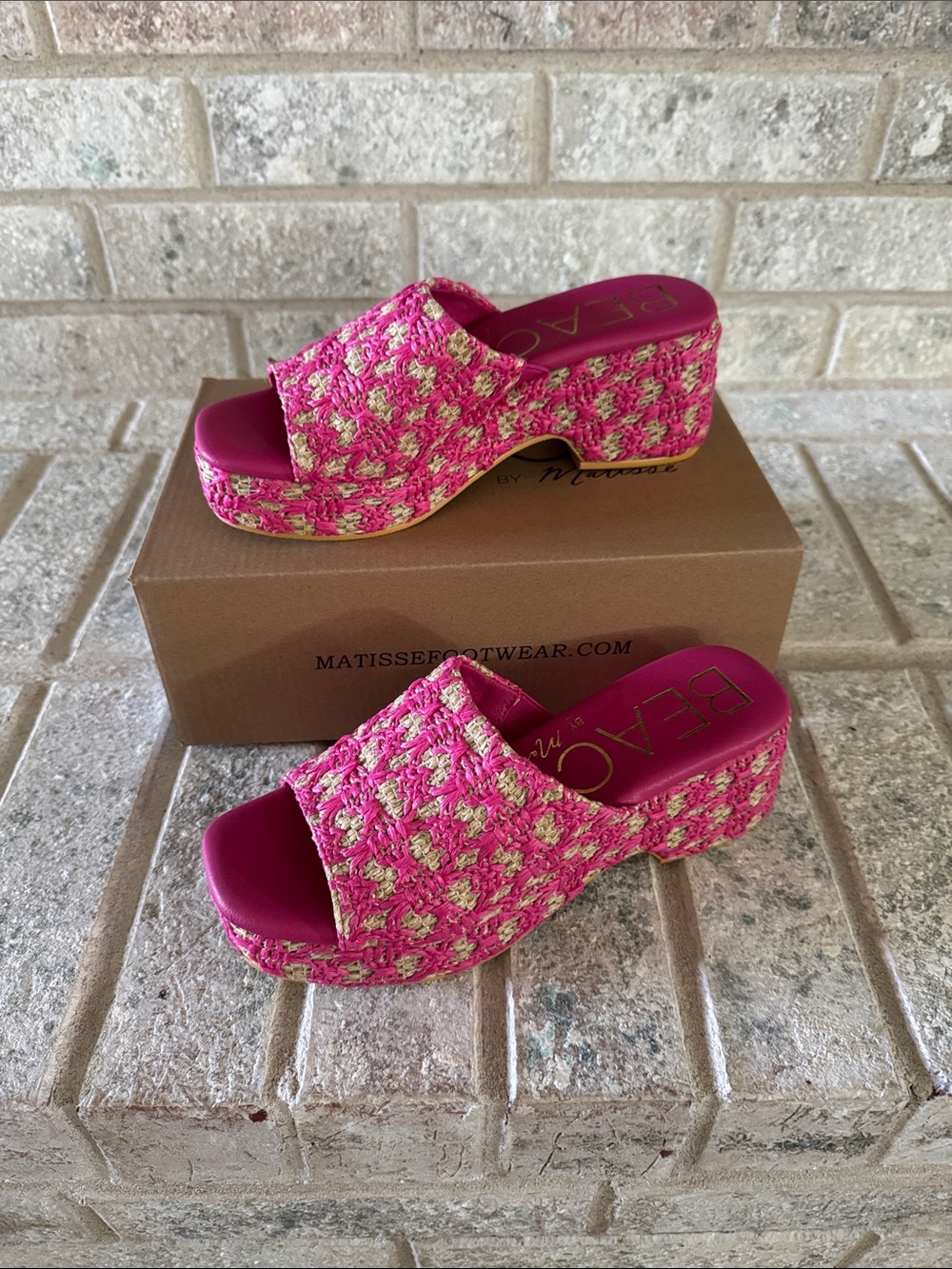 Matisse Pink and Cream Woven Platform Slide Mules